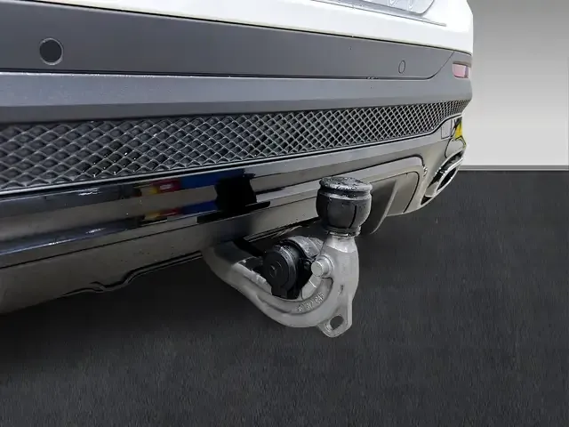 Mercedes-Benz GLB 220