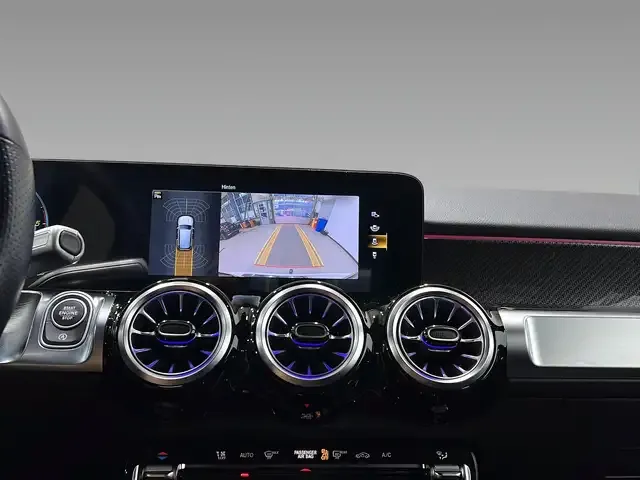 Mercedes-Benz GLB 220