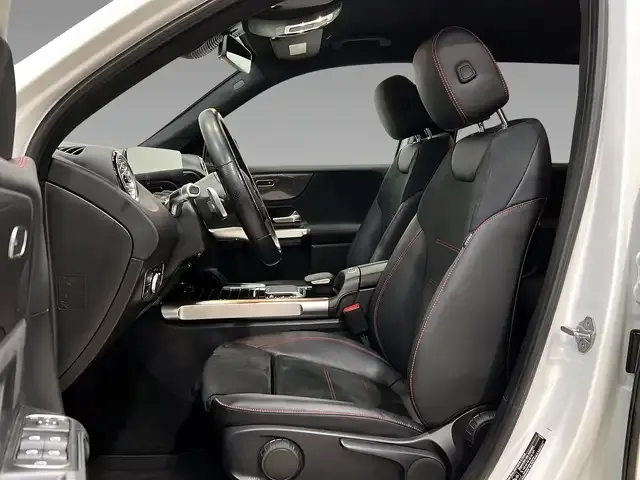 Mercedes-Benz GLB 220