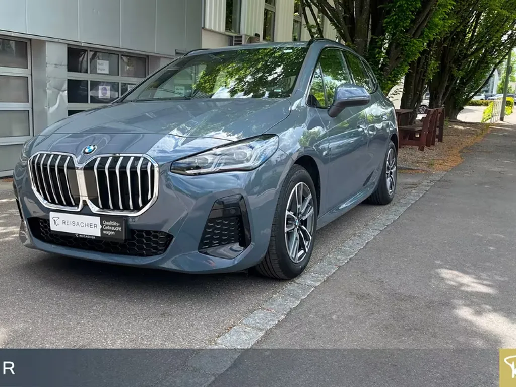BMW 220