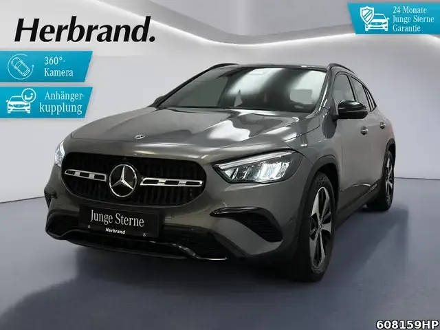 Mercedes-Benz GLA 220