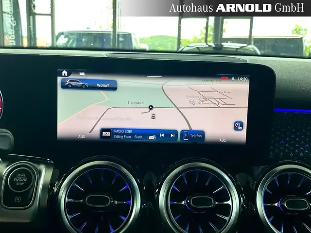 Mercedes-Benz GLB 200