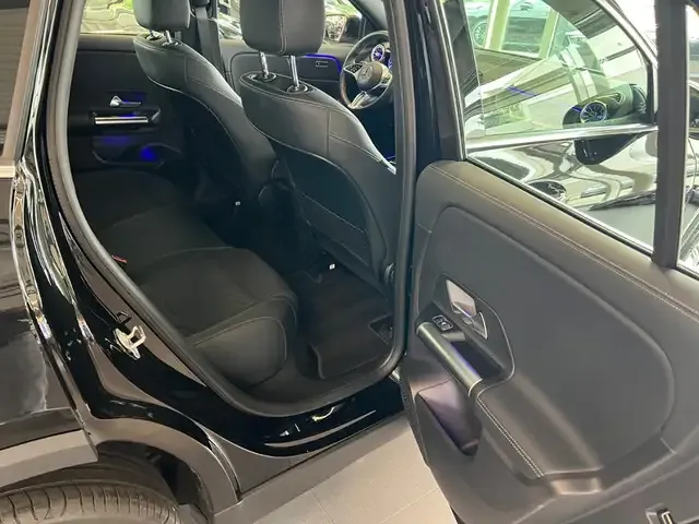 Mercedes-Benz EQA 300