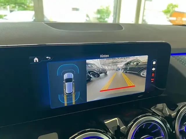 Mercedes-Benz EQA 300