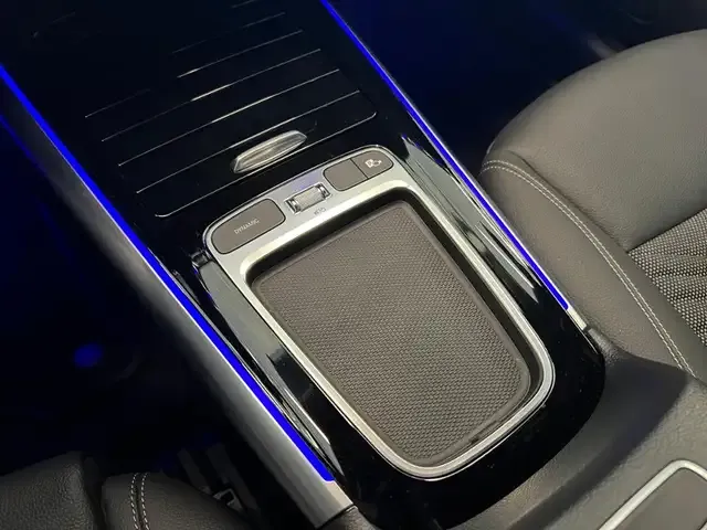 Mercedes-Benz EQA 300