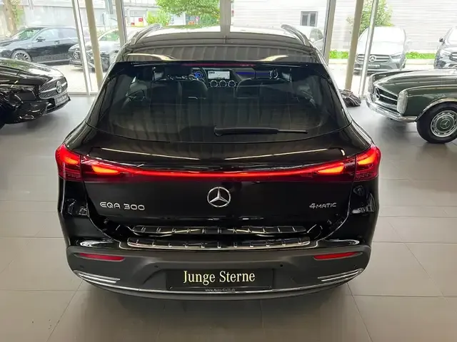 Mercedes-Benz EQA 300