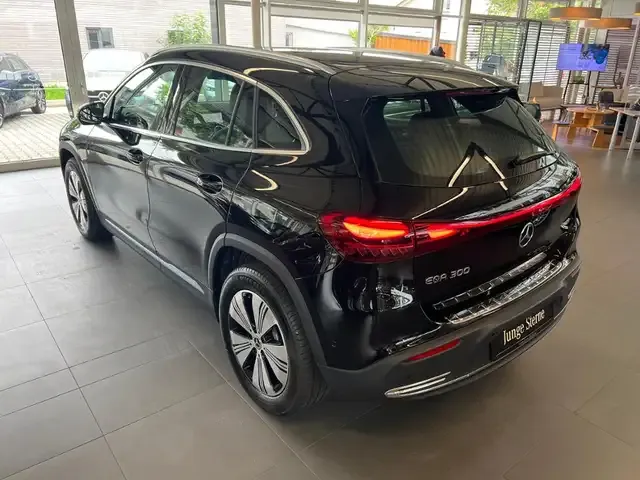 Mercedes-Benz EQA 300