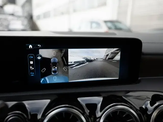 Mercedes-Benz CLA 220