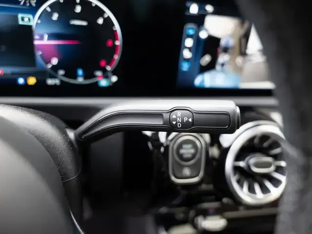 Mercedes-Benz CLA 220