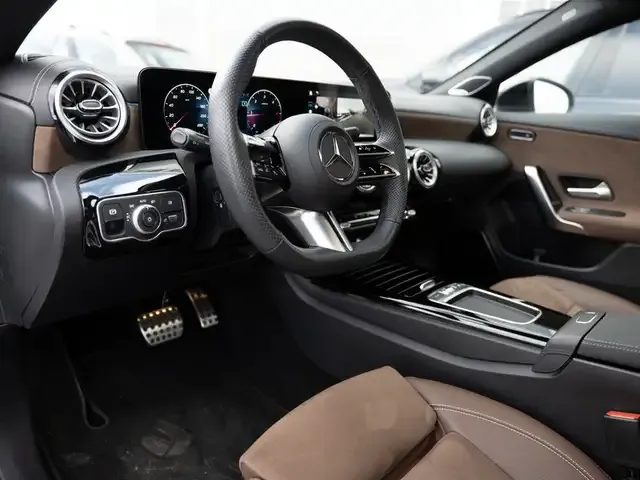 Mercedes-Benz CLA 220