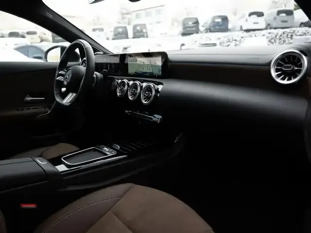 Mercedes-Benz CLA 220