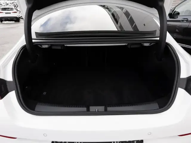 Mercedes-Benz CLA 220