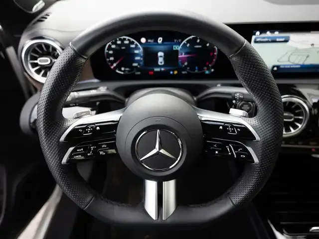 Mercedes-Benz CLA 220