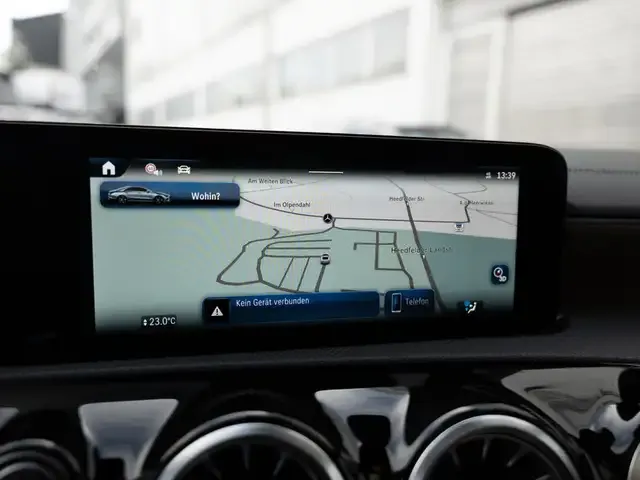 Mercedes-Benz CLA 220