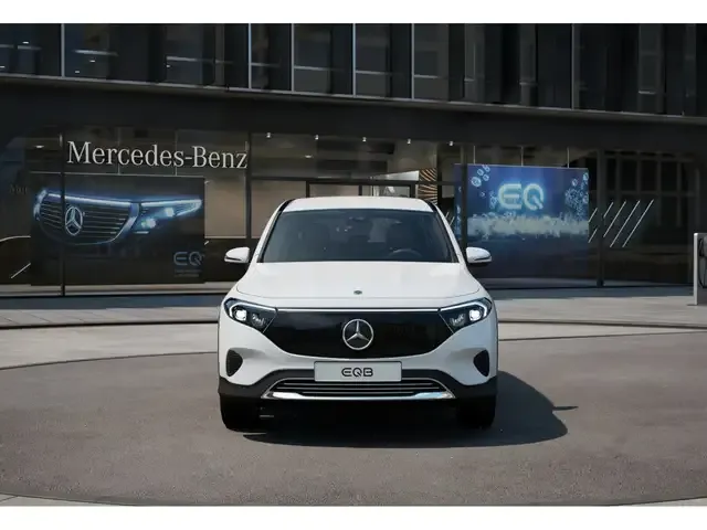 Mercedes-Benz EQB 300