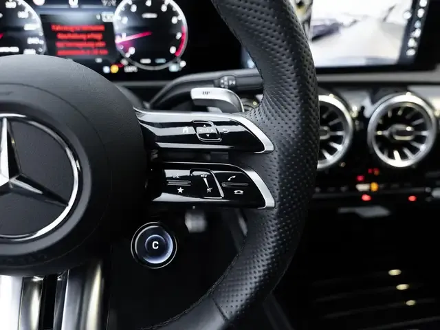 Mercedes-Benz A 35 AMG