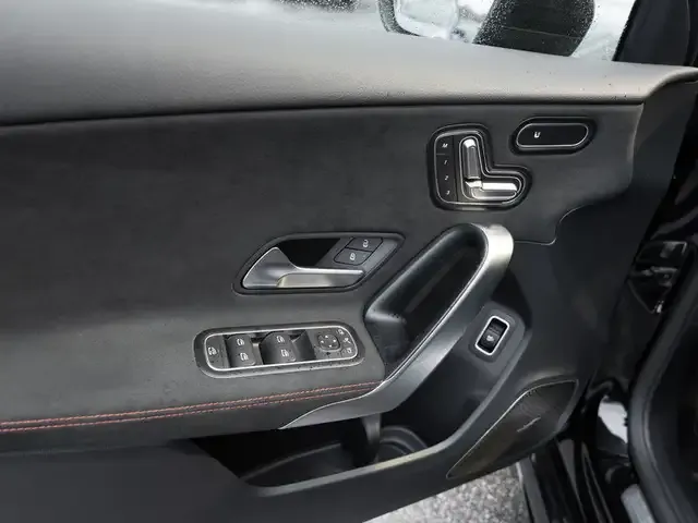 Mercedes-Benz A 35 AMG