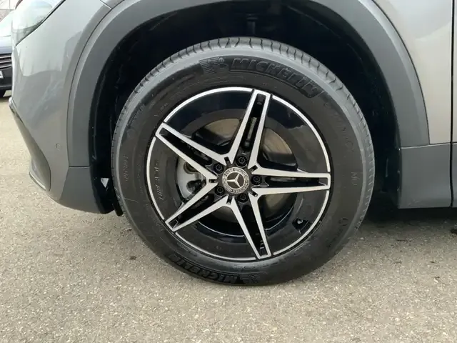 Mercedes-Benz EQB 350