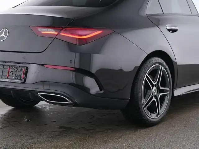 Mercedes-Benz CLA 200