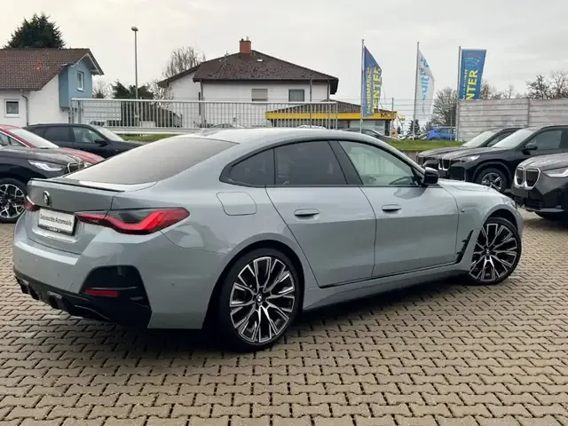 BMW 440