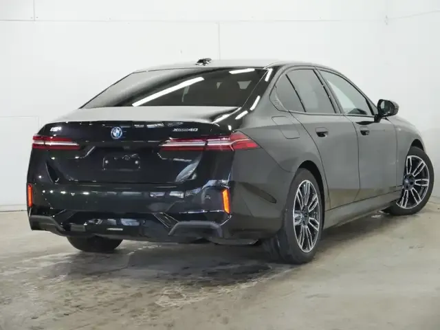 BMW i5