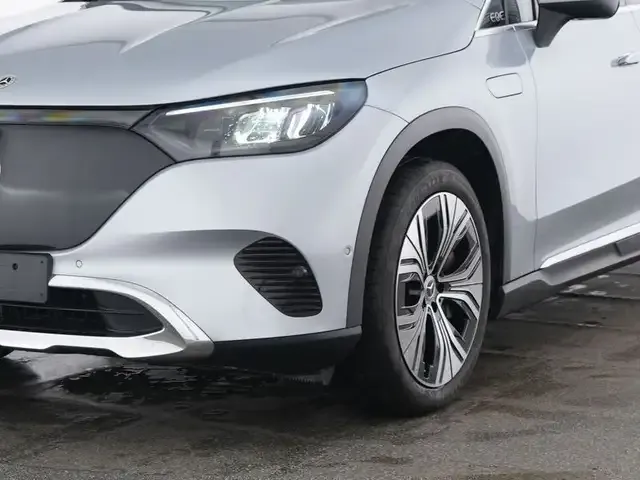 Mercedes-Benz EQE SUV