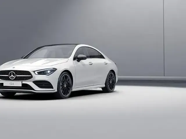 Mercedes-Benz CLA 200