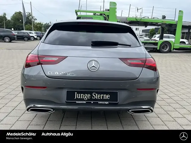 Mercedes-Benz CLA 250