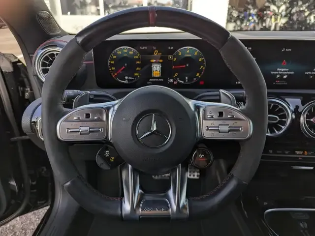 Mercedes-Benz CLA 45 AMG