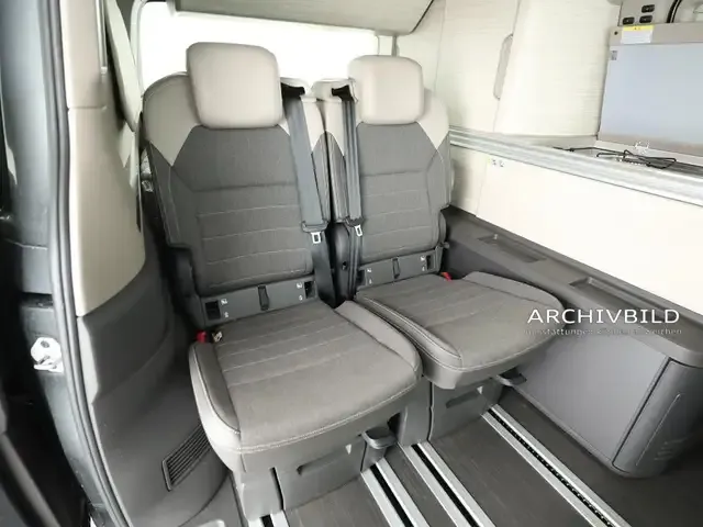 Volkswagen T7 California