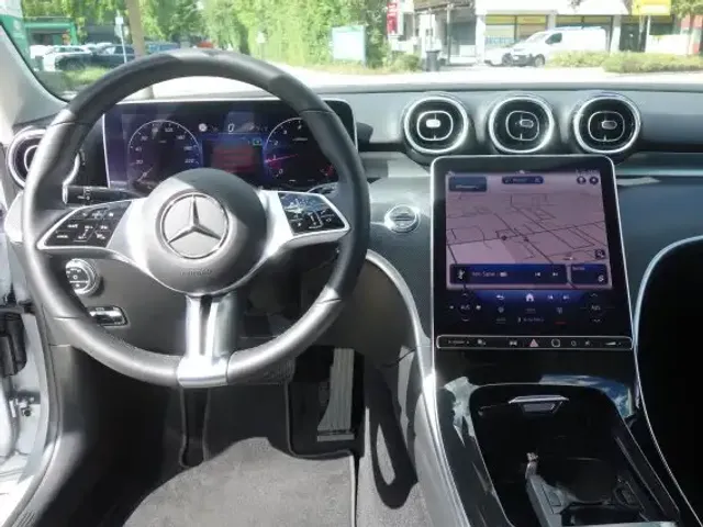Mercedes-Benz C 180