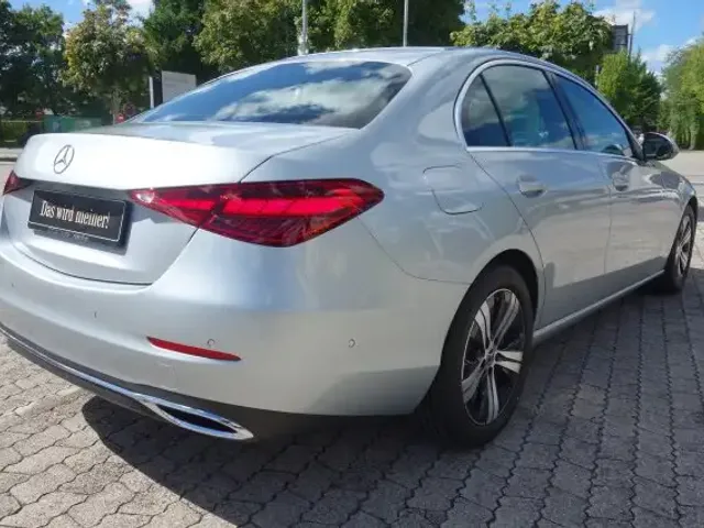 Mercedes-Benz C 180