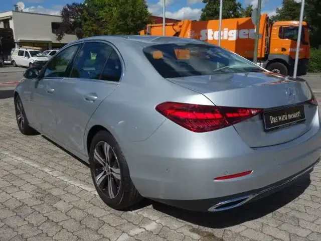 Mercedes-Benz C 180