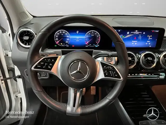 Mercedes-Benz GLB 200