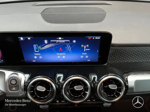 Mercedes-Benz GLB 200