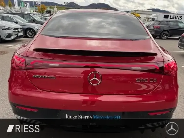 Mercedes-Benz EQE 53