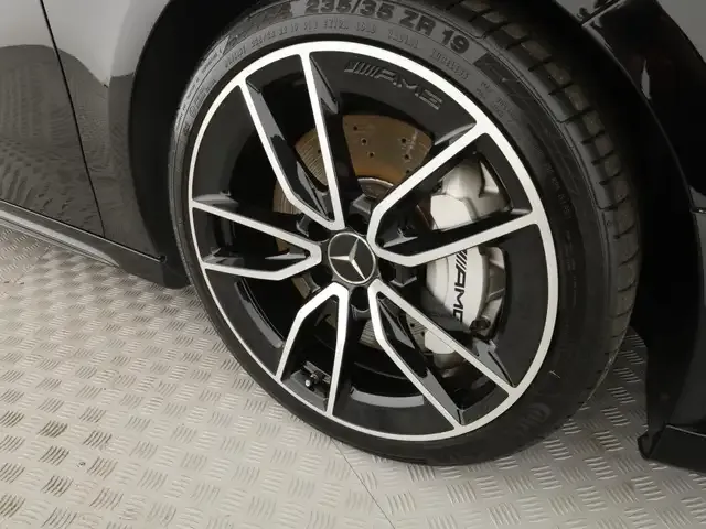 Mercedes-Benz A 35 AMG