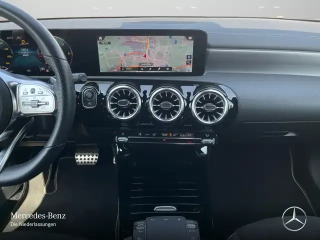 Mercedes-Benz CLA 220