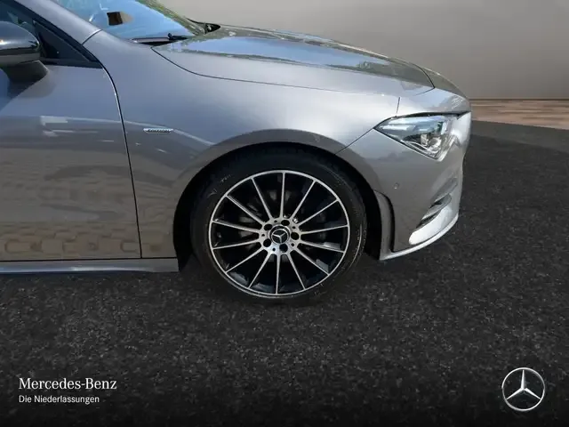 Mercedes-Benz CLA 220