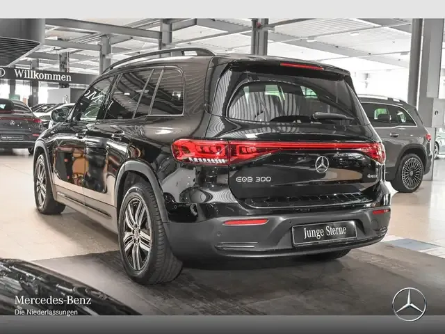 Mercedes-Benz EQB 300