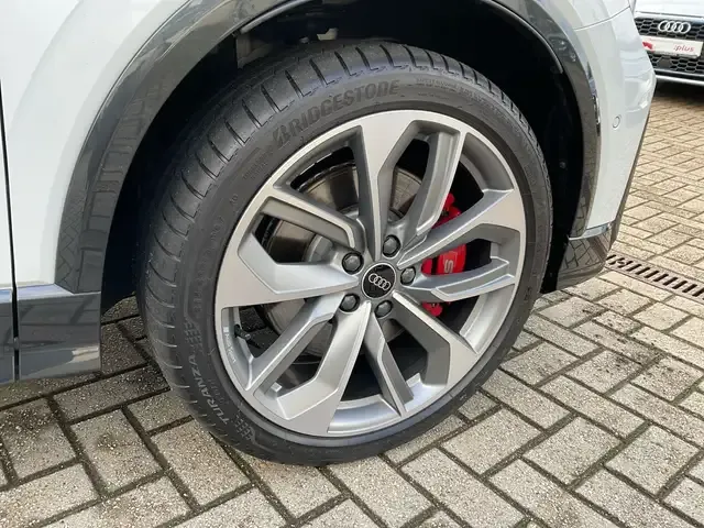 Audi SQ2