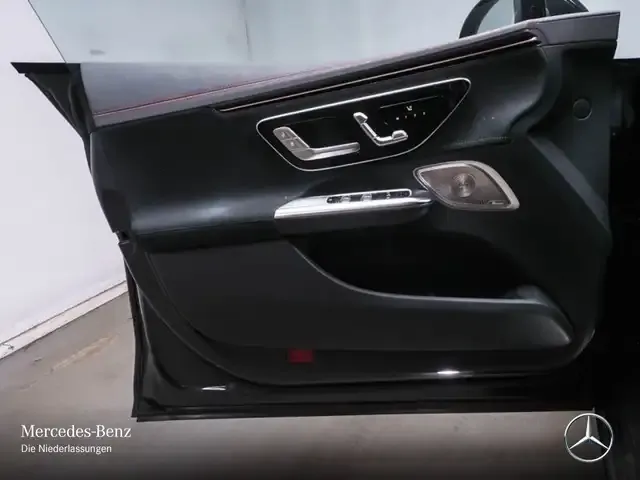 Mercedes-Benz EQE 300