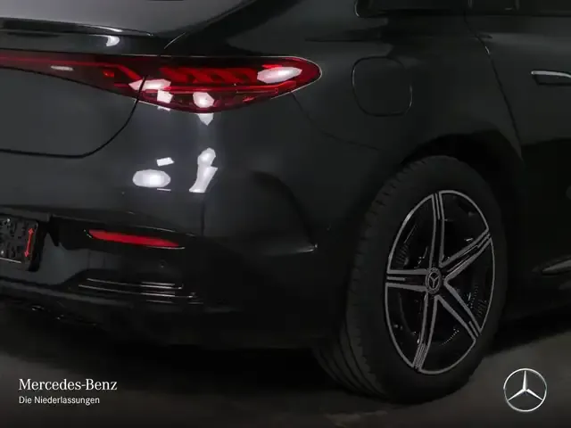 Mercedes-Benz EQE 300