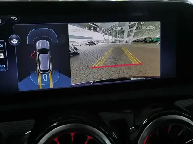 Mercedes-Benz CLA 180