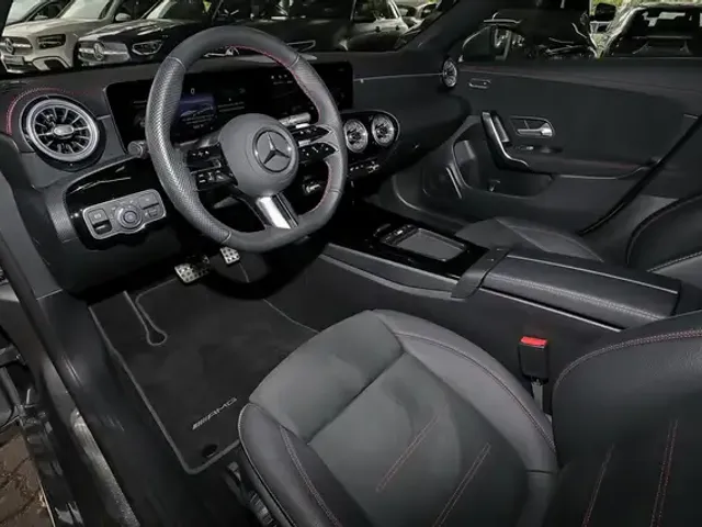 Mercedes-Benz CLA 180