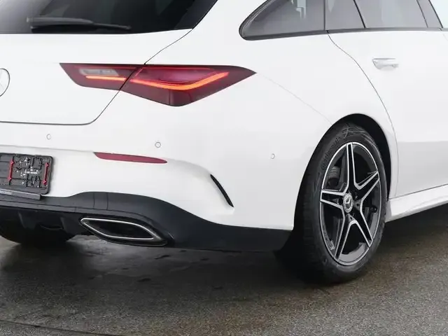 Mercedes-Benz CLA 200