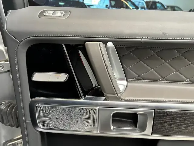Mercedes-Benz G 400