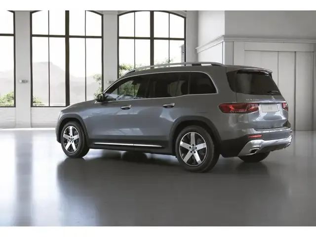 Mercedes-Benz GLB 220
