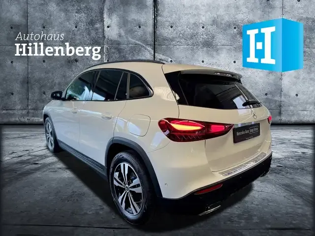 Mercedes-Benz GLA 200