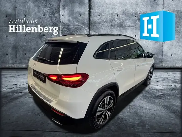 Mercedes-Benz GLA 200
